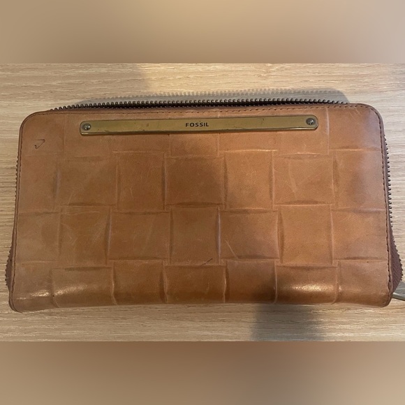 FOSSIL Brown Weave Imprint Leather Zip Around Clutch Wallet - Picture 15 of 16